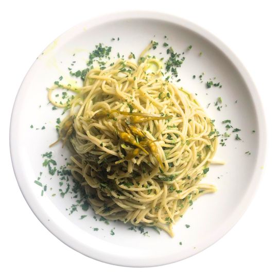 Dinkelspaghetti mit Bärlauch-Pesto